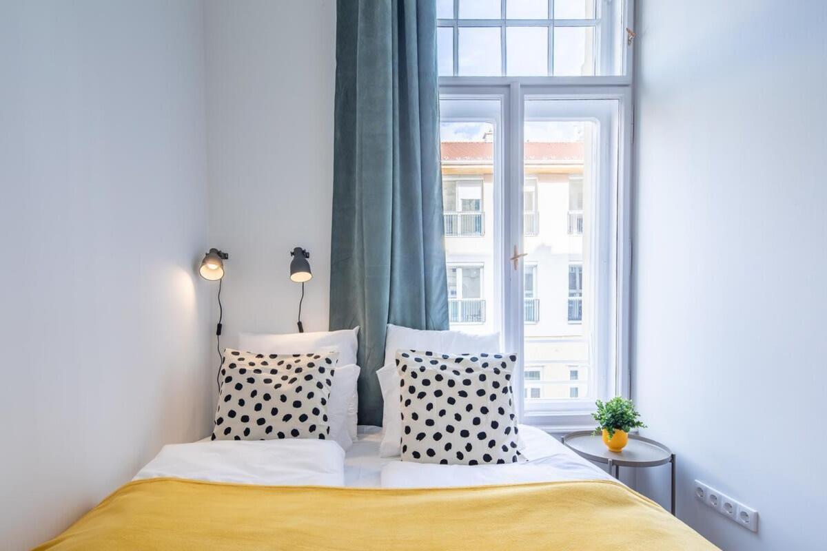 Central - New - Easy Sleep 布达佩斯 外观 照片